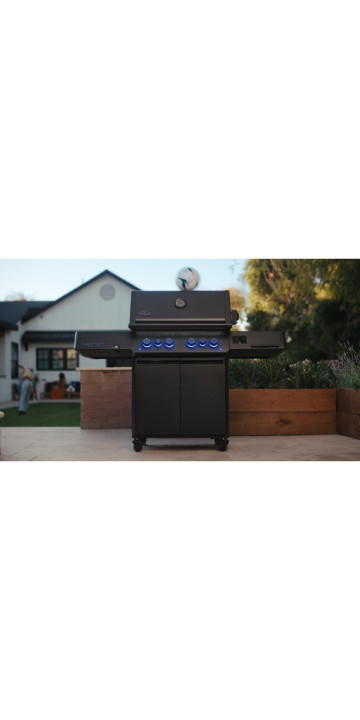 Газовый гриль Napoleon Phantom Prestige 500 Connected, черный мат